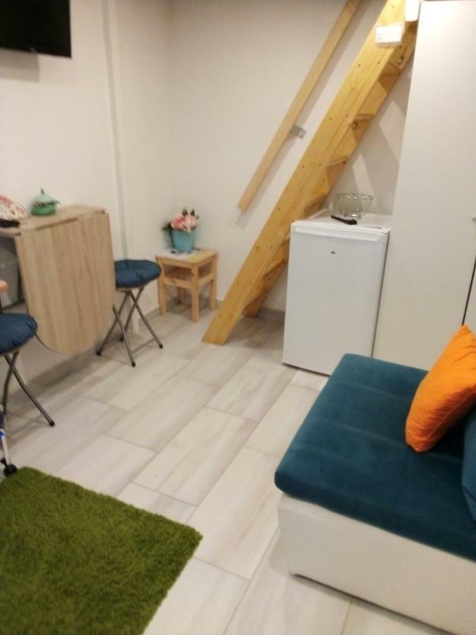 Kalvin Ter Apartment *